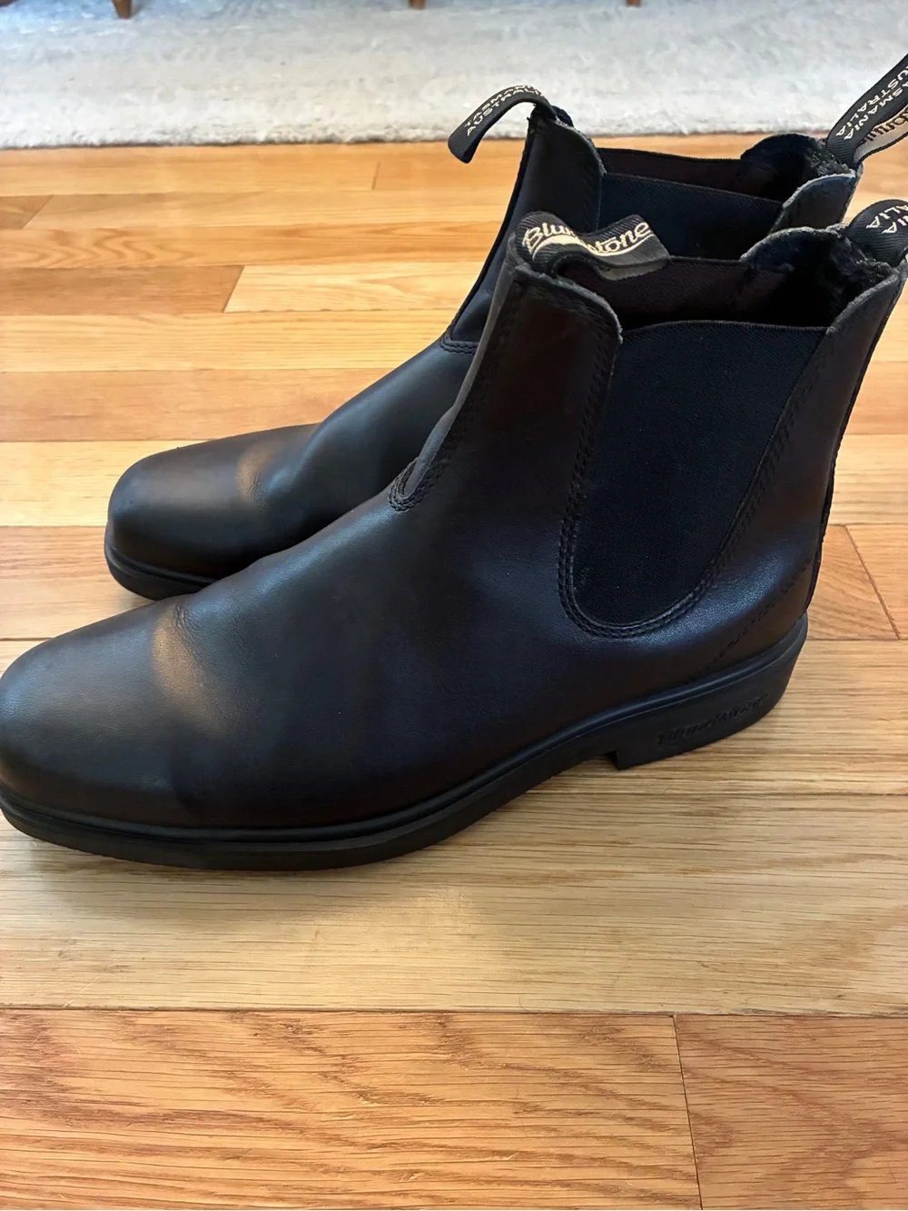 Blundstone Black Leather Boots - Men size US 11 - Picture 3 of 8